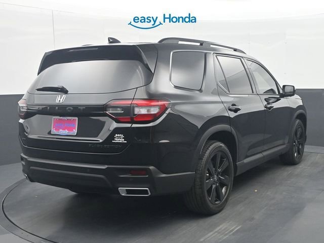Used 2025 Honda Pilot Black Edition image 7
