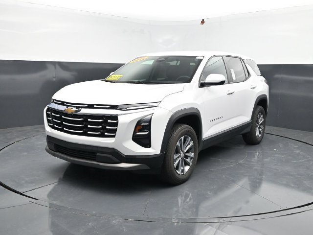 Used 2025 Chevrolet Equinox LT FWD image 4