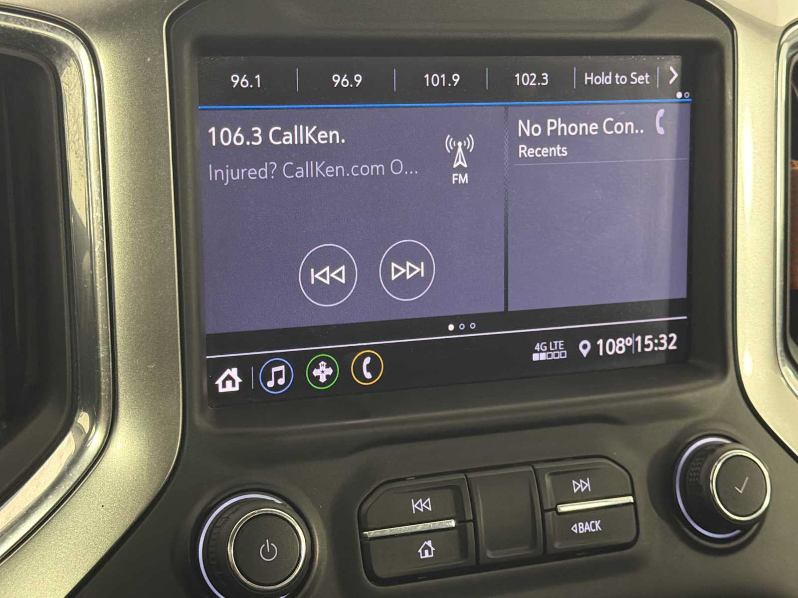 Used 2020 Chevrolet Silverado 1500 RST AWD/4WD image 26
