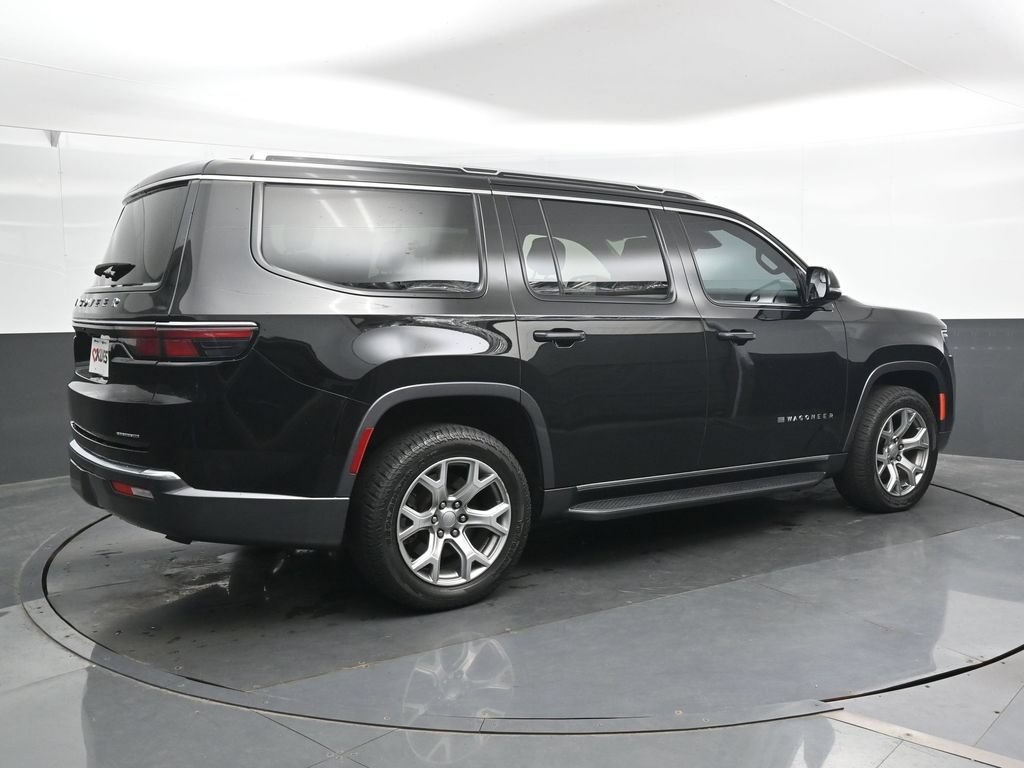 Used 2022 Jeep Wagoneer Series II AWD/4WD image 2