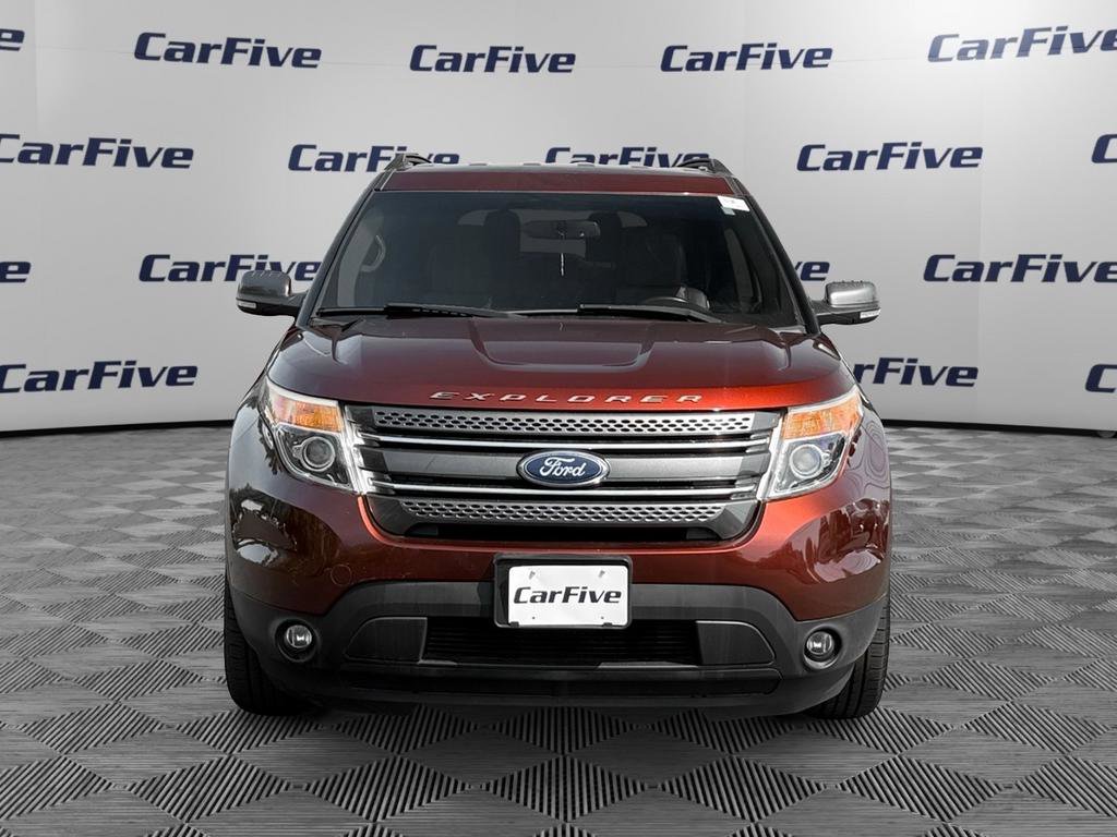 Used 2015 Ford Explorer XLT w/ Equipment Group 202B AWD/4WD image 9