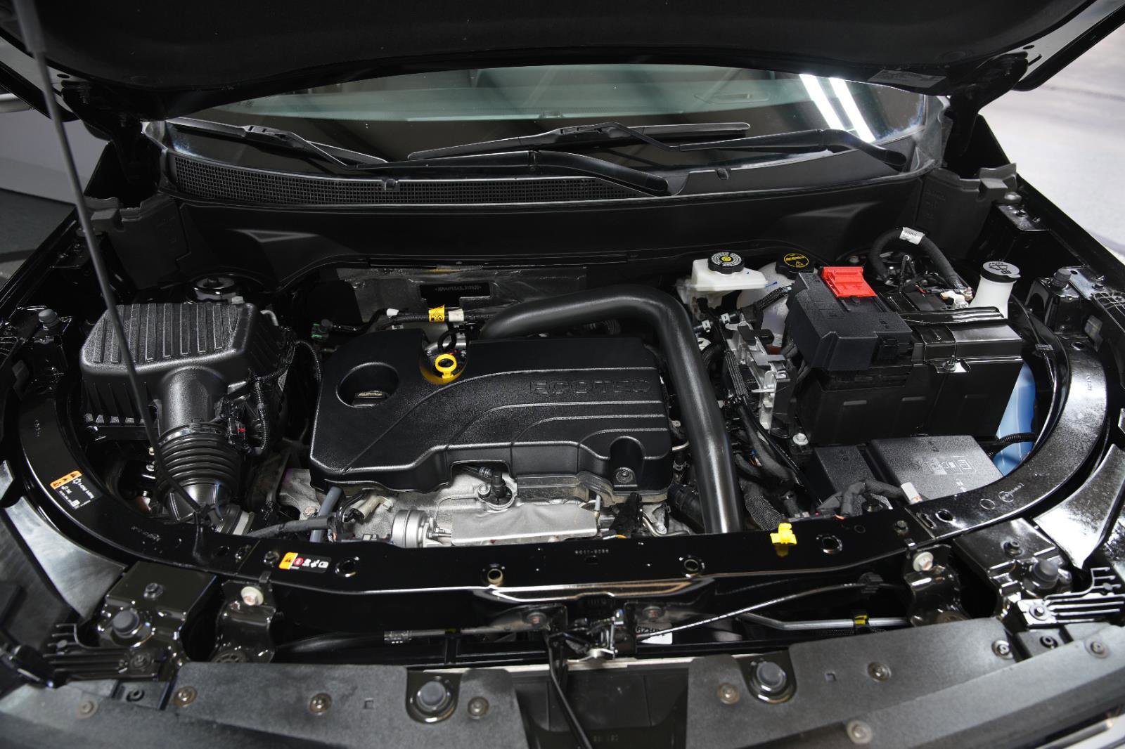 Used 2025 Chevrolet Equinox LT w/ Safety and Technology Package image 13