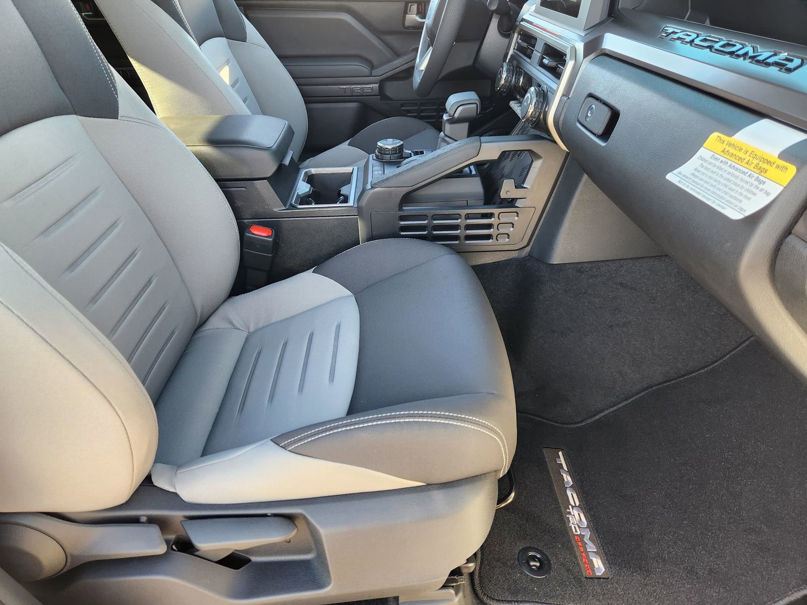 New 2025 Toyota Tacoma TRD Off-Road image 15