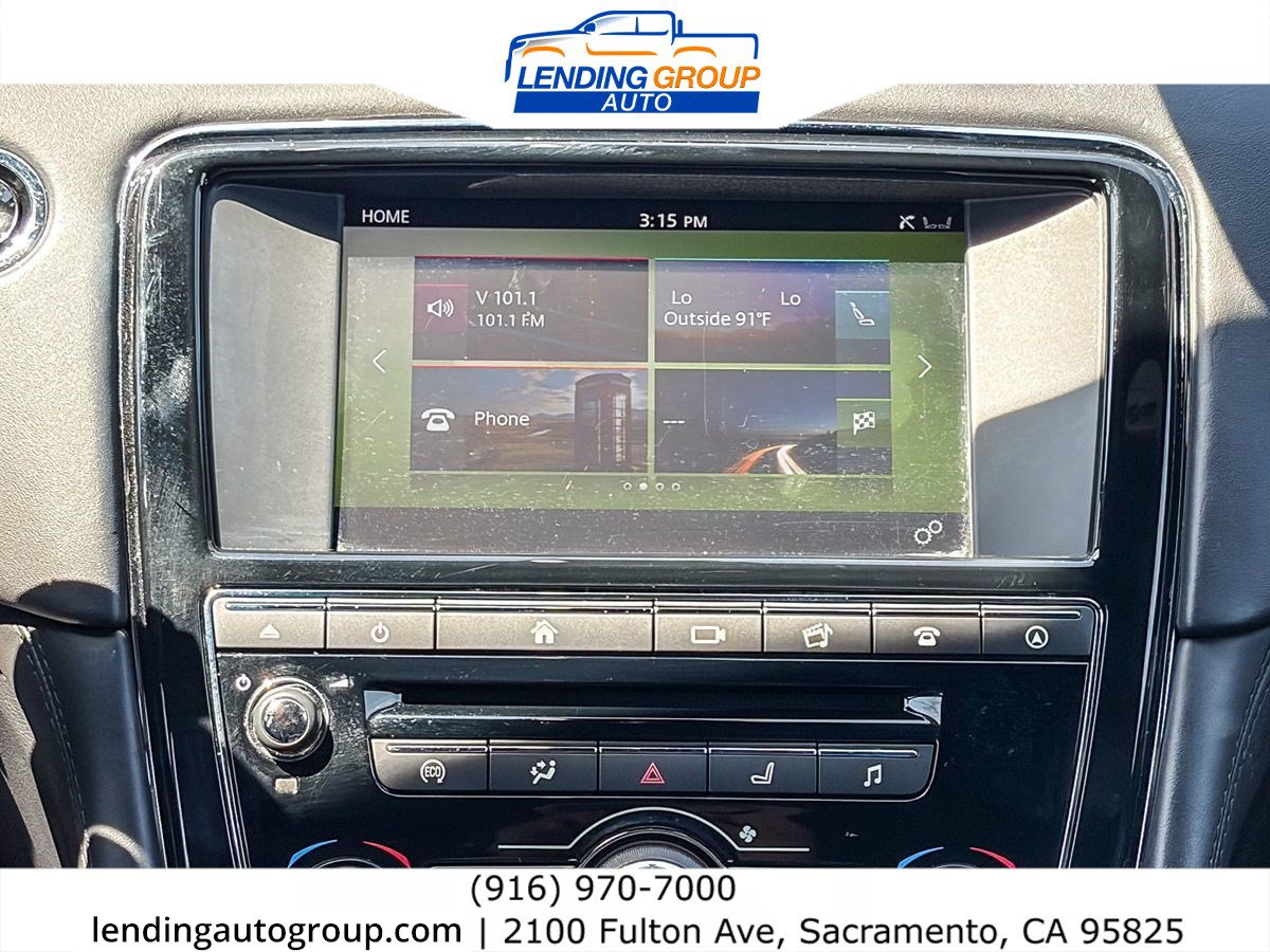 Used 2017 Jaguar XJ L Portfolio RWD image 13