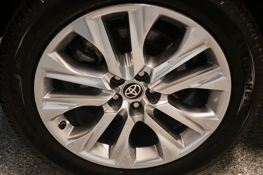 Used 2022 Toyota Highlander Limited AWD/4WD image 20