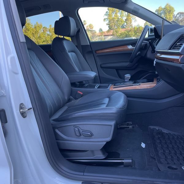Used 2022 Audi Q5 2.0T Premium Plus w/ Premium Plus Package AWD/4WD image 7
