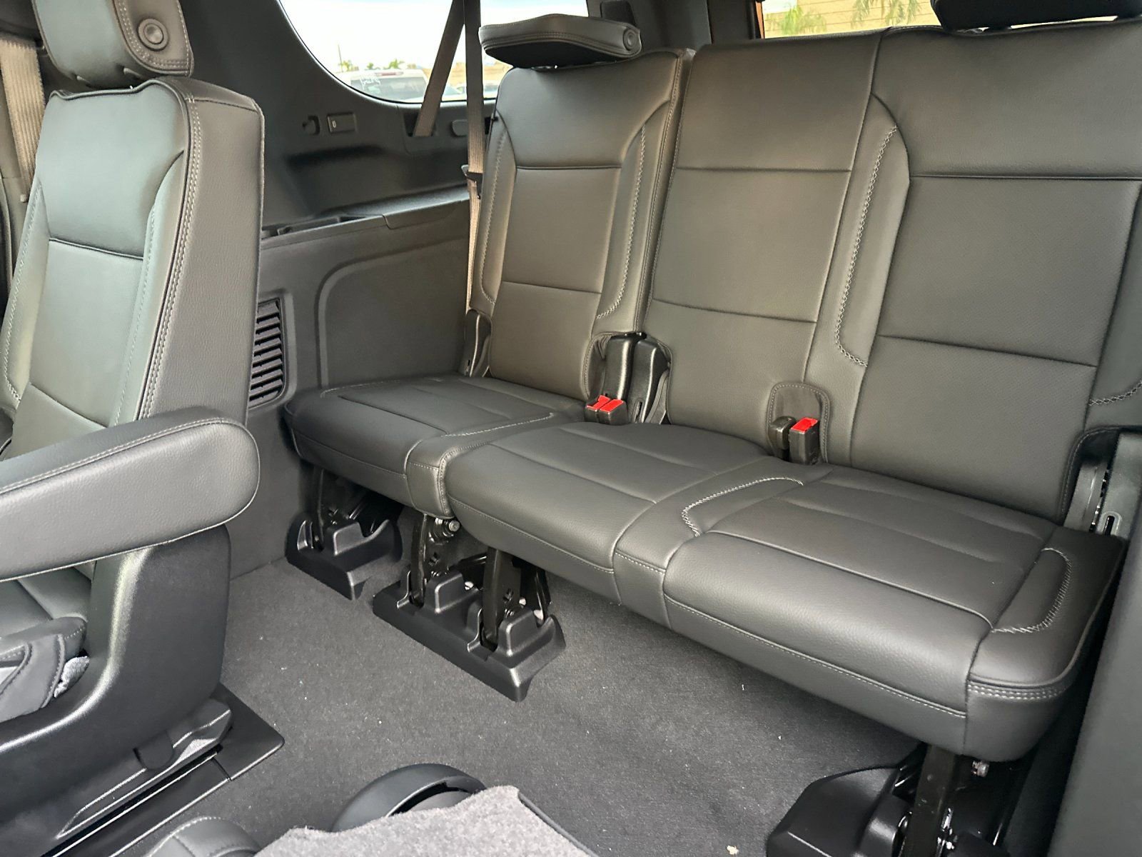 New 2026 GMC Yukon XL Denali w/ Sun & Power Step Package AWD/4WD image 15