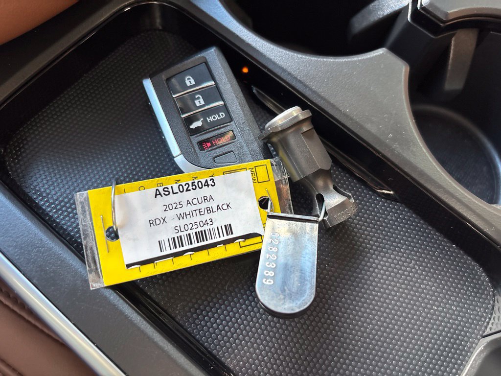Certified 2025 Acura RDX w/ Technology Package AWD/4WD image 39