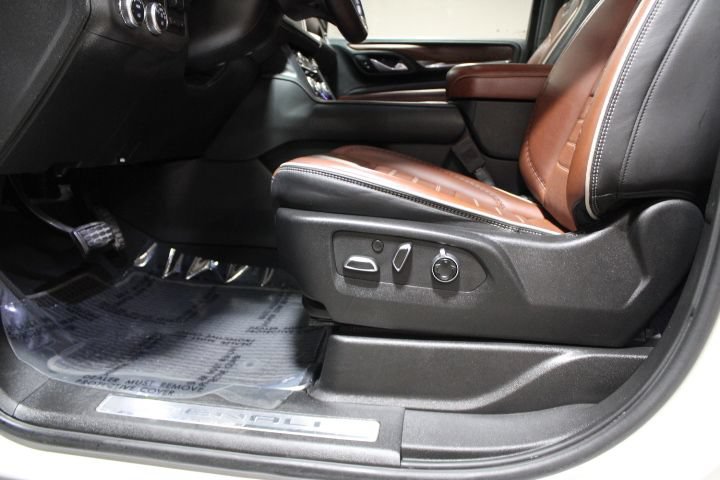 Used 2024 GMC Yukon Denali Ultimate AWD/4WD image 23