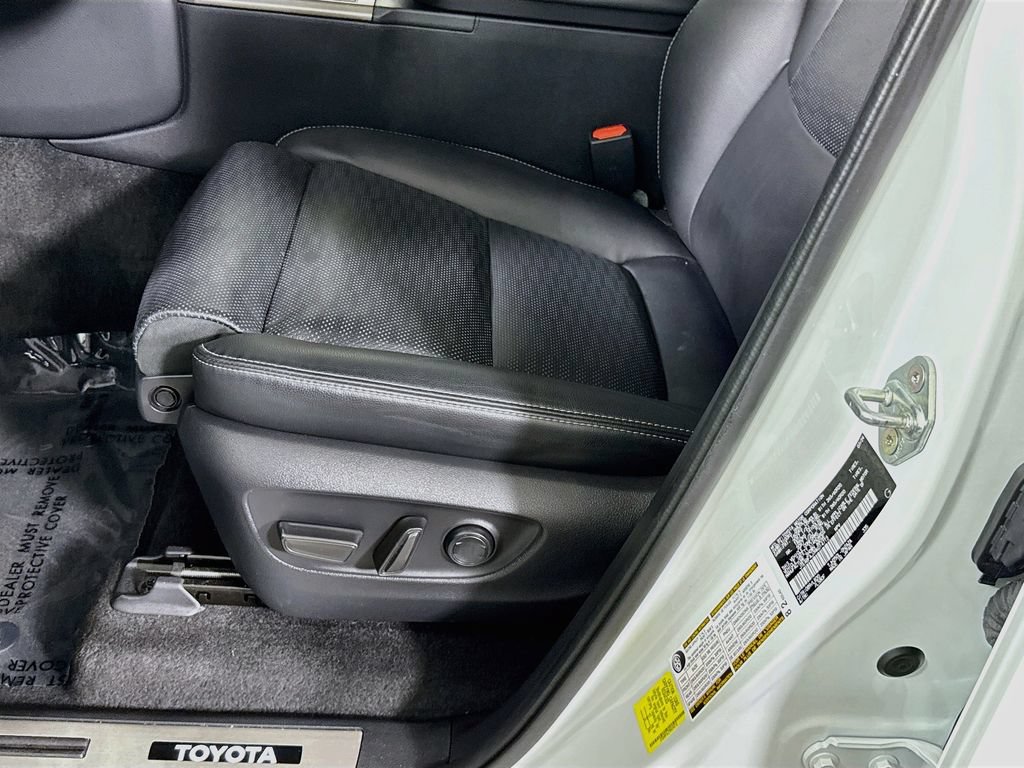 Certified 2024 Toyota Land Cruiser w/ Premium Package AWD/4WD image 27