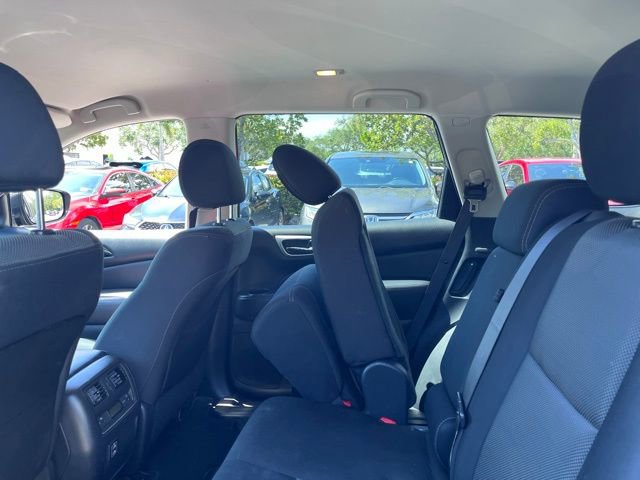 Used 2018 Nissan Pathfinder S AWD/4WD image 4