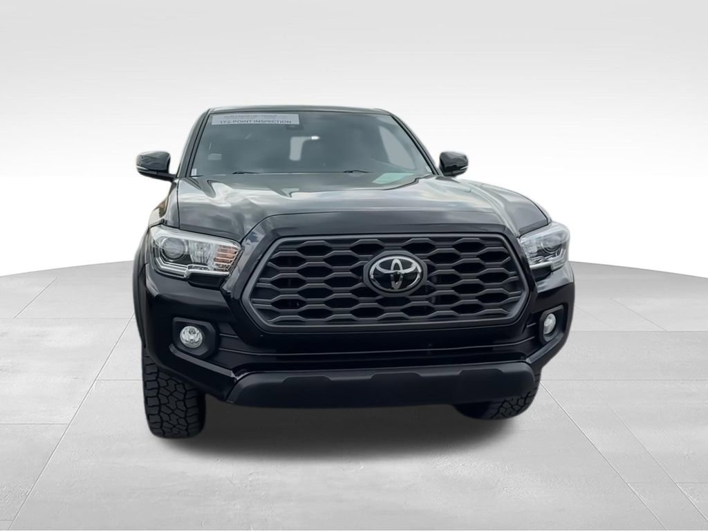 Used 2022 Toyota Tacoma TRD Off-Road AWD/4WD image 3