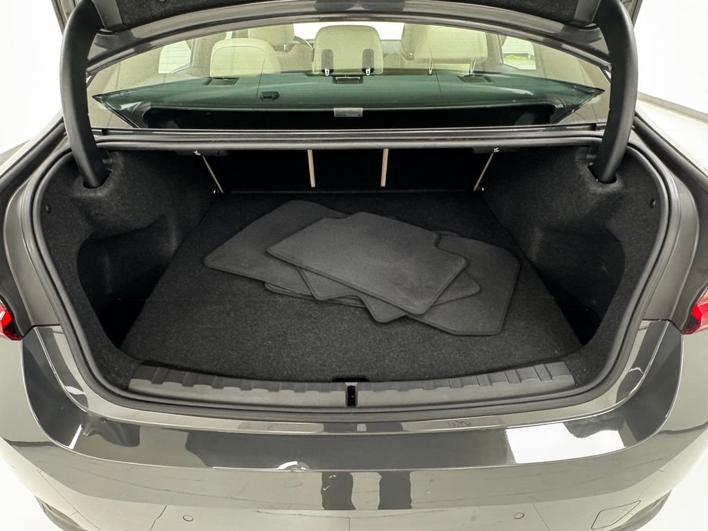 Used 2023 BMW 330i xDrive Sedan w/ Premium Package image 34