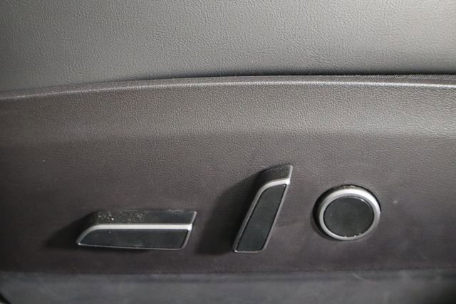 Used 2023 Tesla Model 3 Standard Range image 19