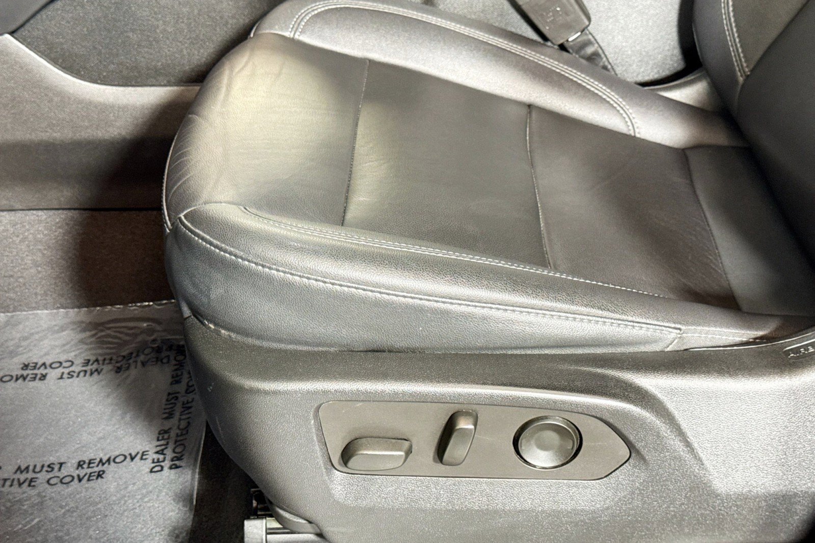 Used 2022 Chevrolet Suburban LT w/ Luxury Package image 18