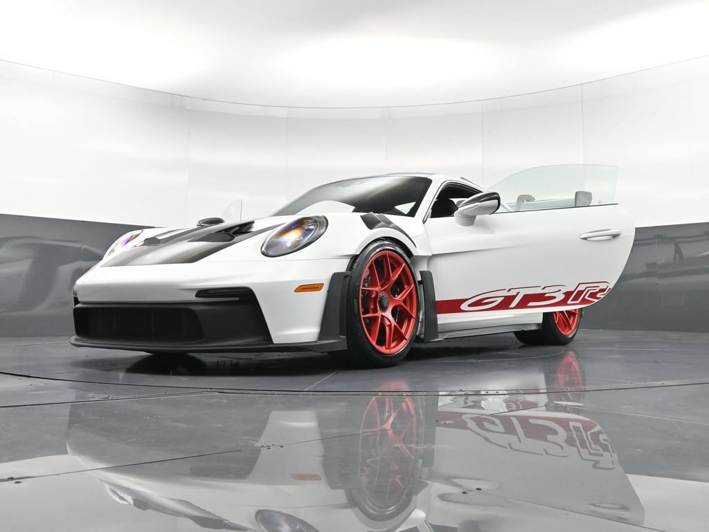Certified 2024 Porsche 911 GT3 RS RWD image 38