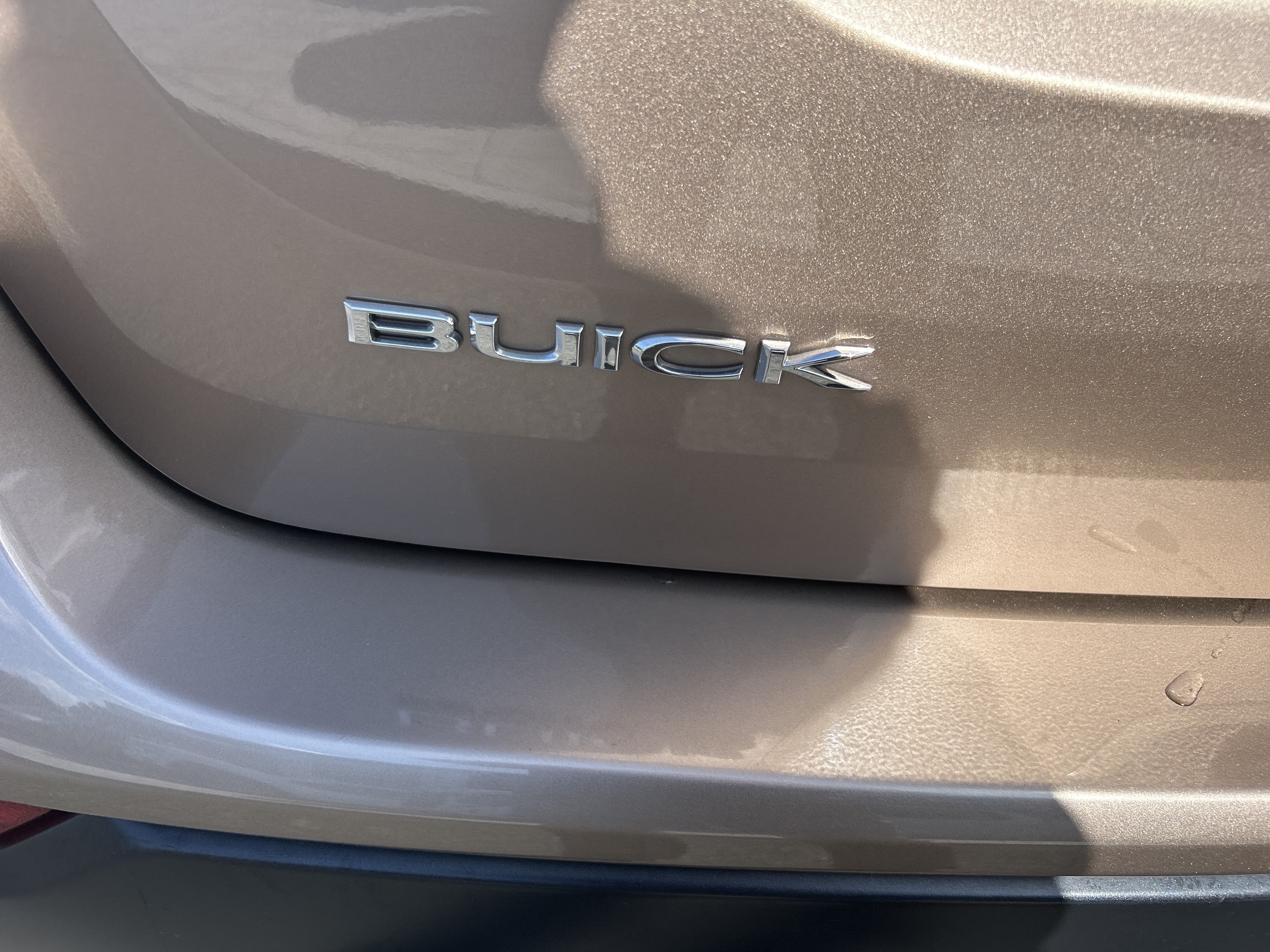 Used 2018 Buick Encore Essence w/ Experience Buick Package AWD/4WD image 8