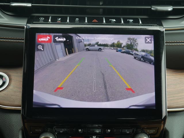 Used 2025 Jeep Grand Cherokee L Summit w/ Advanced Protech Group IV AWD/4WD image 8