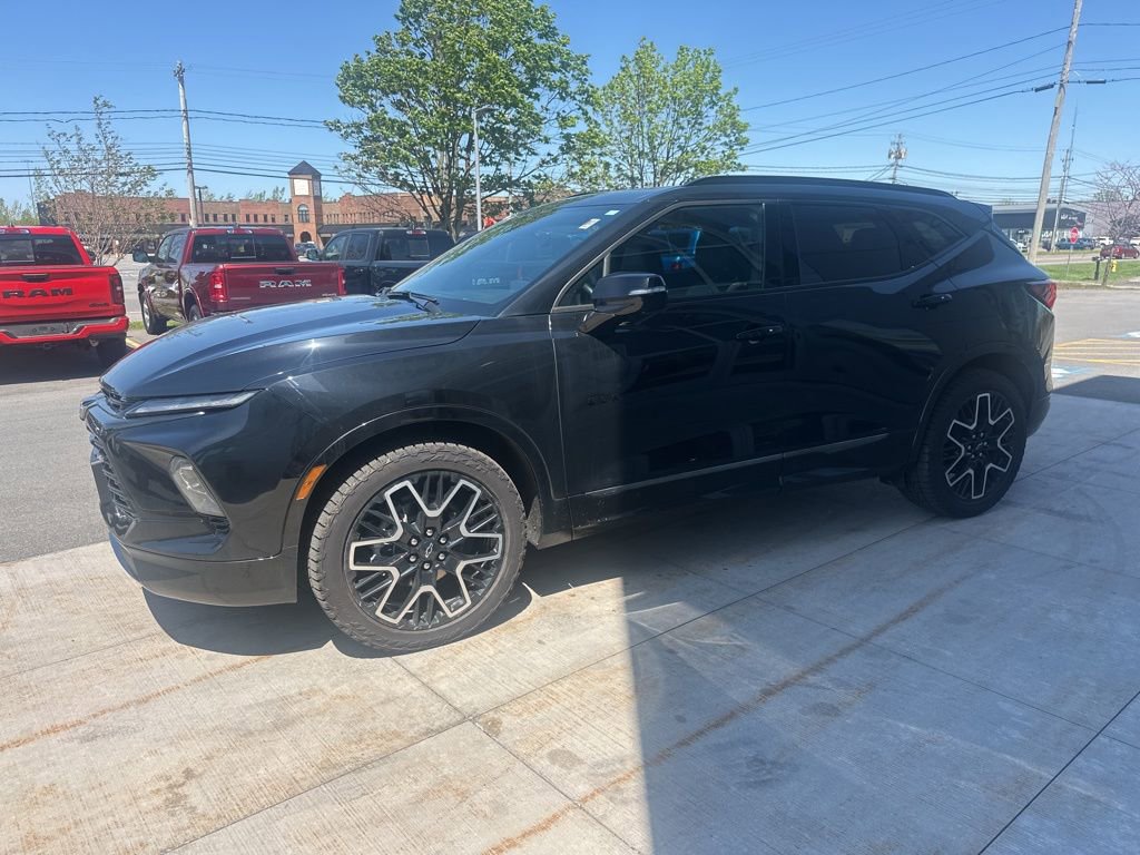Used 2023 Chevrolet Blazer RS w/ Driver Confidence II Package image 7