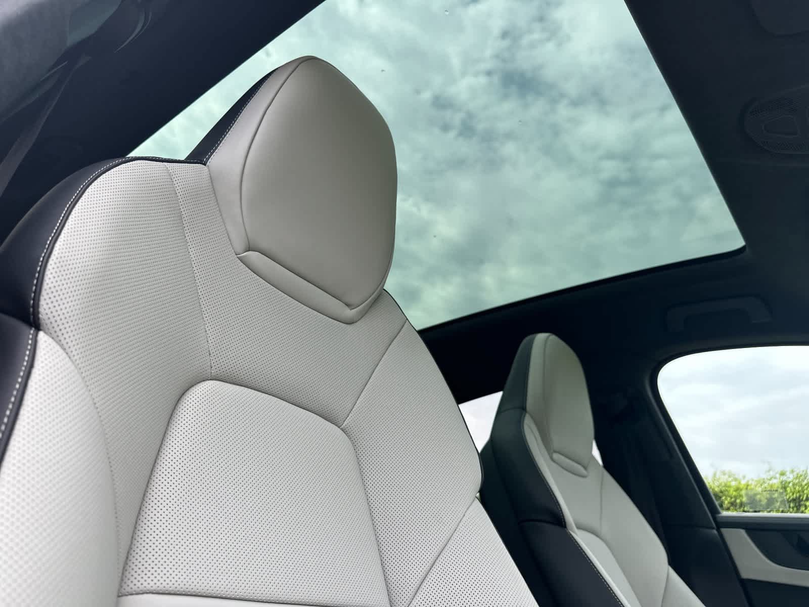 New 2026 Porsche Cayenne GTS AWD/4WD image 18