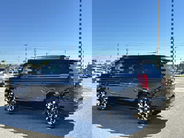 New 2025 Ford Expedition Max Platinum w/ Driver's Package image 9