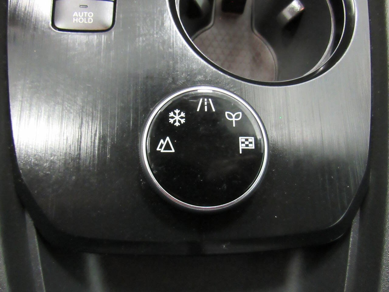 Used 2023 Nissan Rogue S AWD/4WD image 40