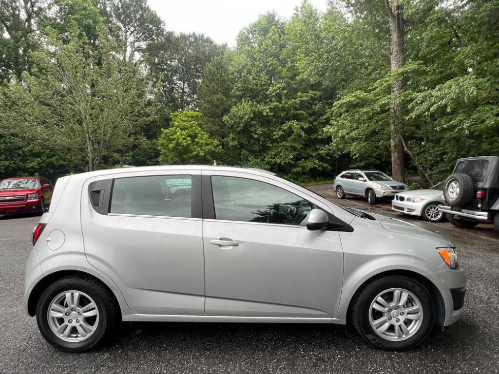 Used 2014 Chevrolet Sonic LT w/ Fun and Sun Package image 6
