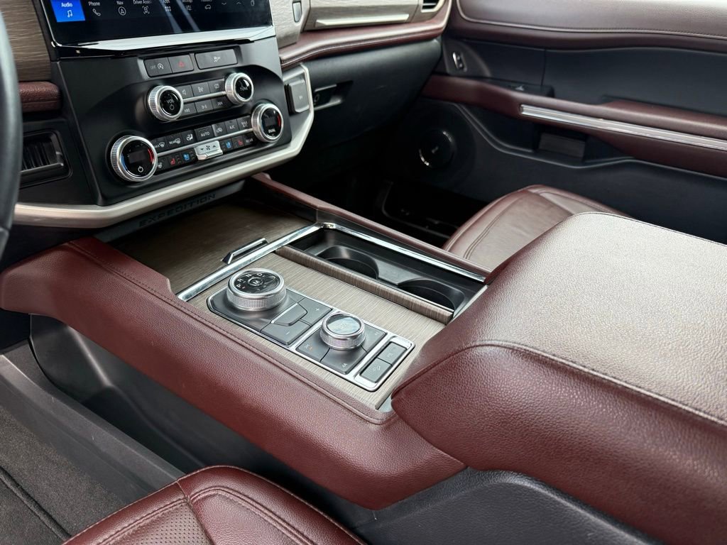 Used 2024 Ford Expedition Max Limited image 13