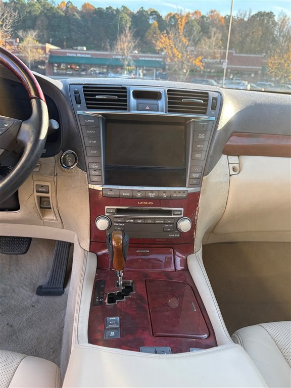Used 2011 Lexus LS 460 w/ Comfort Pkg RWD image 21