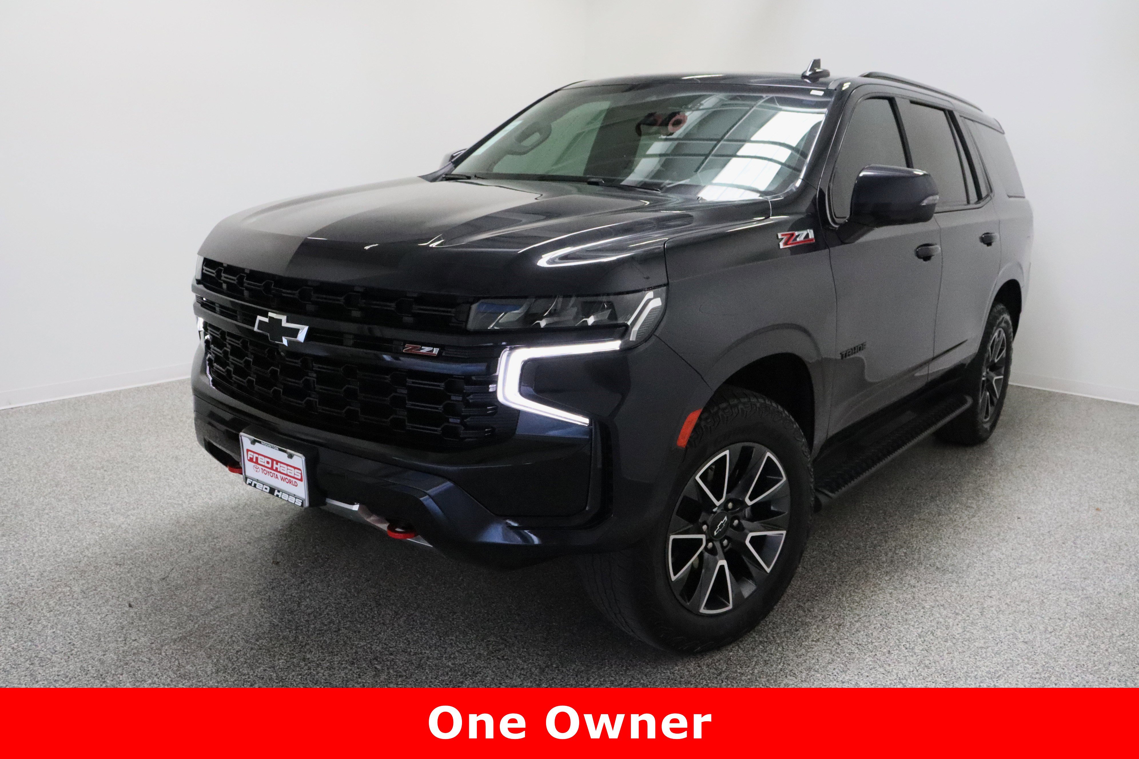 Used 2023 Chevrolet Tahoe Z71 w/ Luxury Package image 2