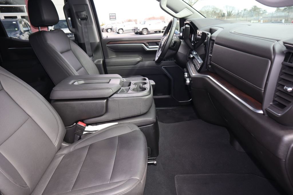 Used 2026 GMC Sierra 1500 SLT image 30