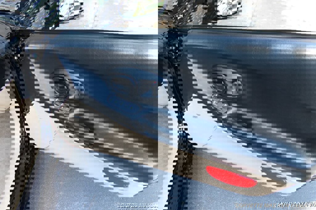 Used 2002 Chevrolet Corvette Convertible w/ Preferred Equipment Group2 image 39