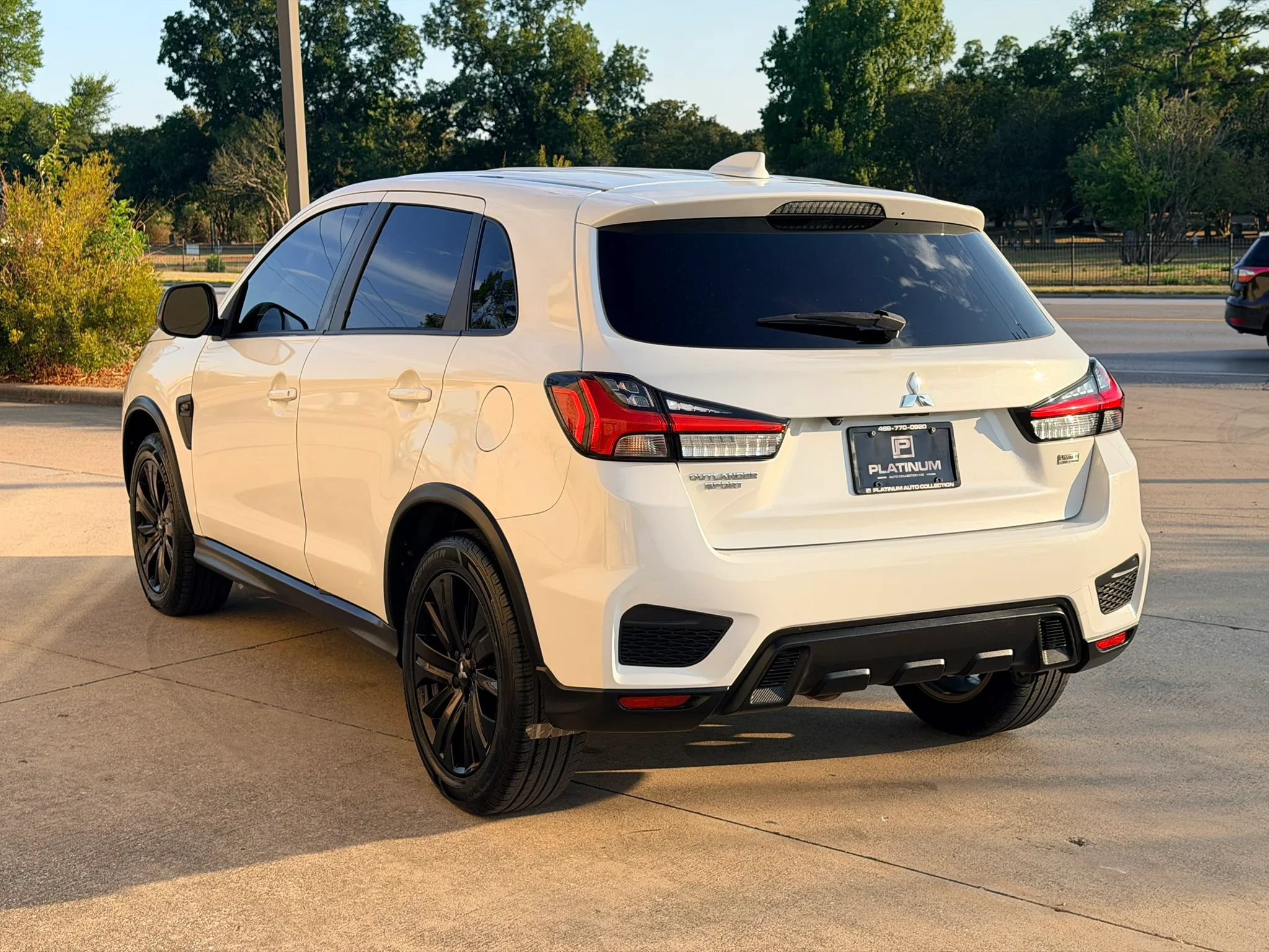 Used 2021 Mitsubishi Outlander Sport LE FWD image 3