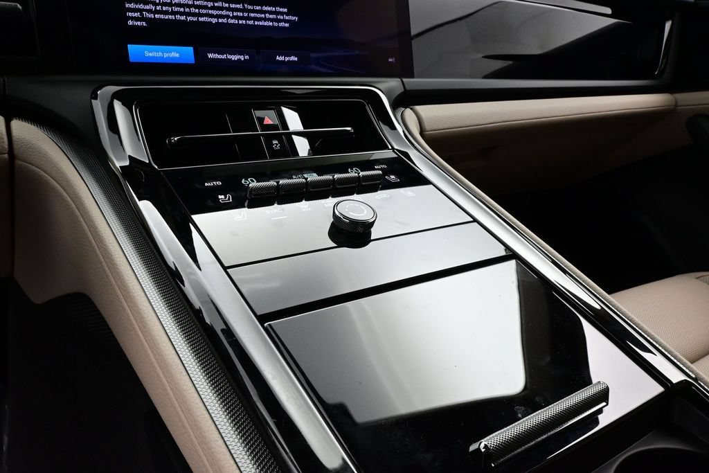 Certified 2026 Porsche Panamera w/ Premium Package RWD image 11