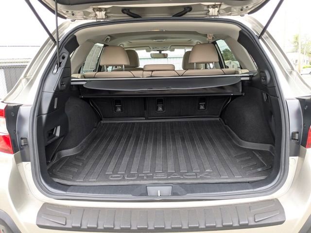 Used 2018 Subaru Outback 3.6R Limited image 34