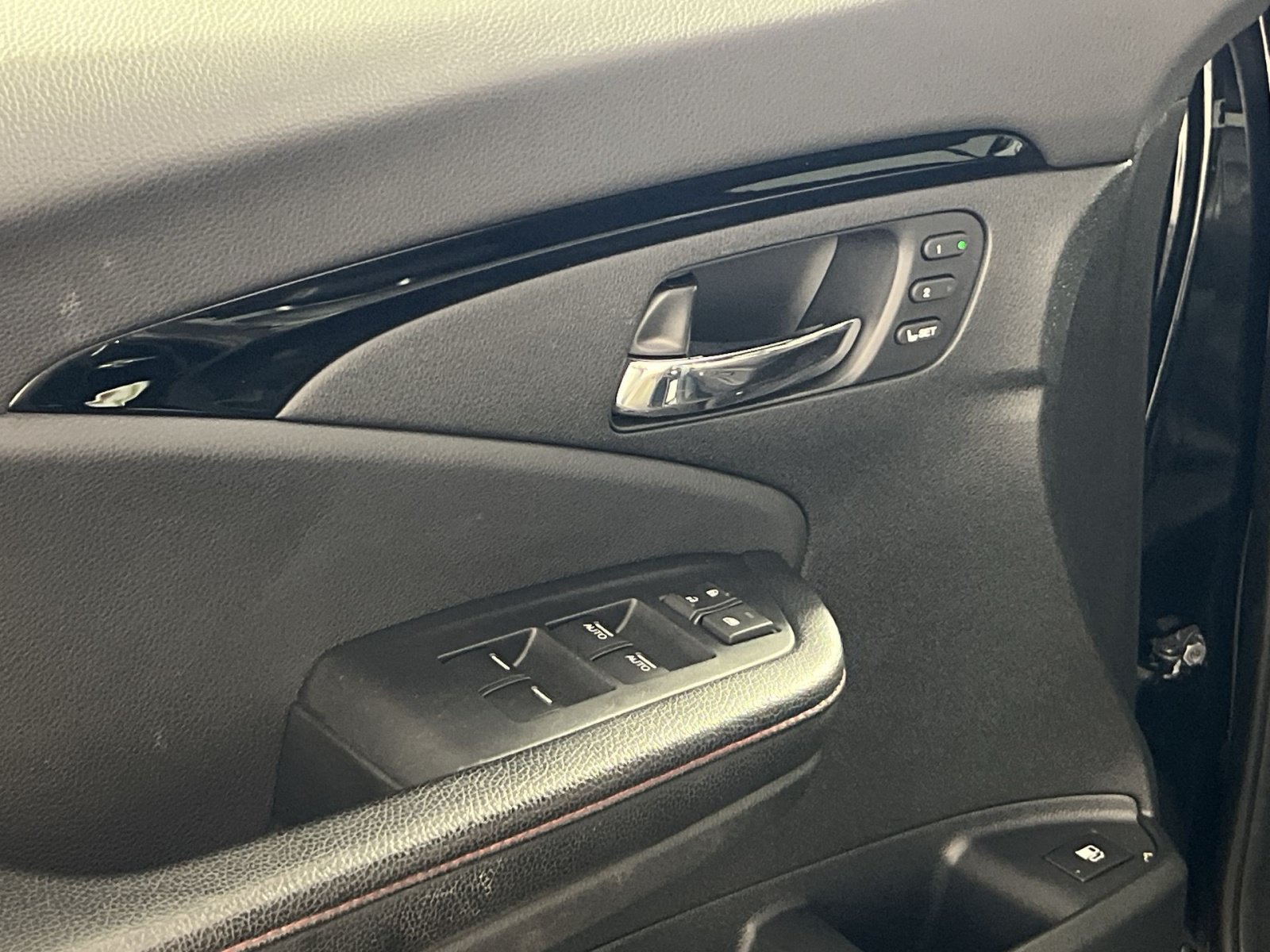 Used 2017 Honda Ridgeline Black Edition image 13