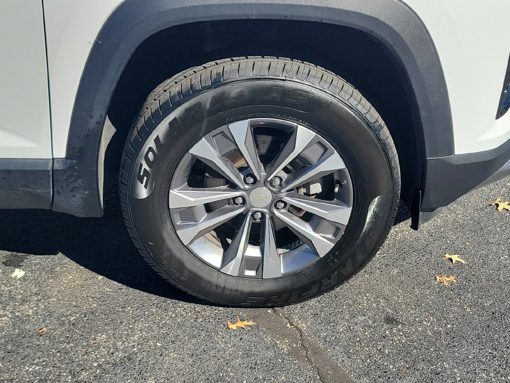 Used 2025 Chevrolet Equinox LT w/ Convenience Package II FWD image 10