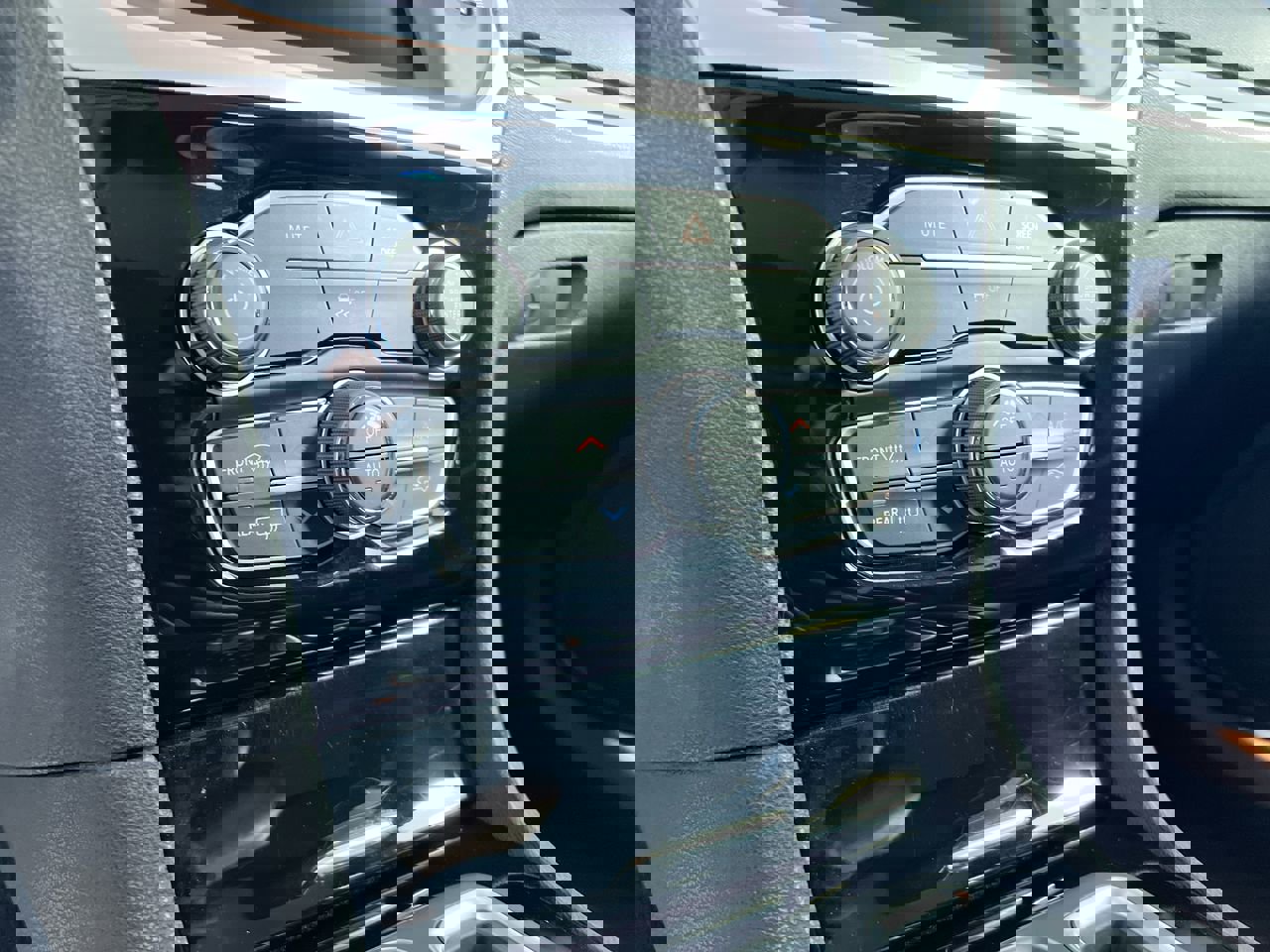 Used 2023 Chrysler 300 Touring w/ Sport Appearance Package image 24