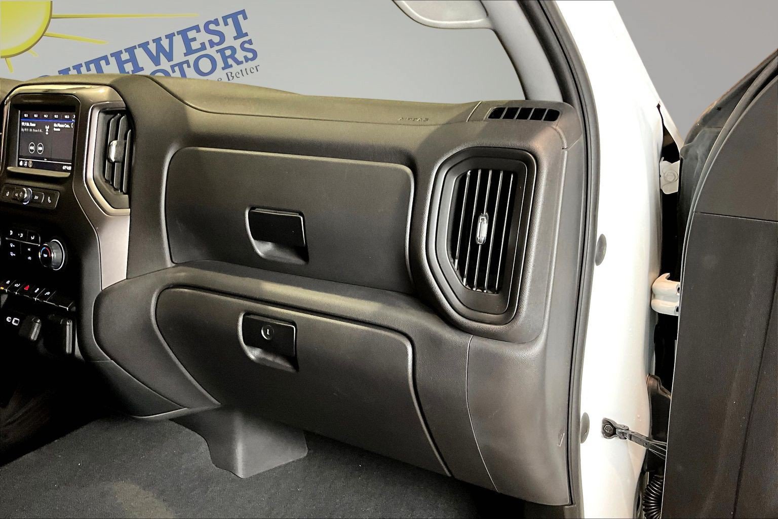Used 2022 Chevrolet Silverado 1500 W/T w/ WT Value Package AWD/4WD image 27