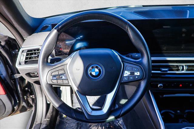 Used 2023 BMW i4 eDrive35 image 13