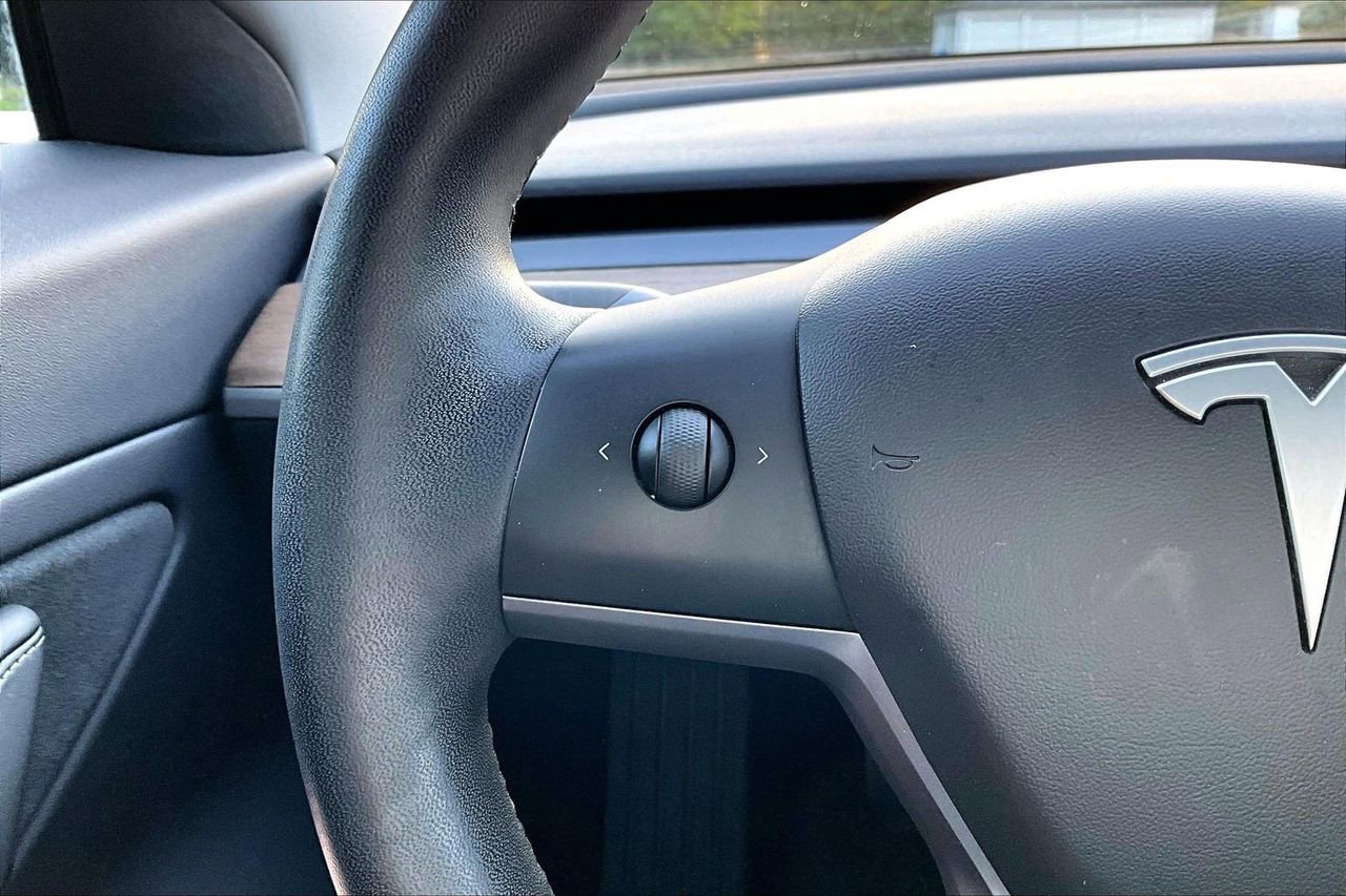 Used 2019 Tesla Model 3 Standard Range Plus RWD image 28