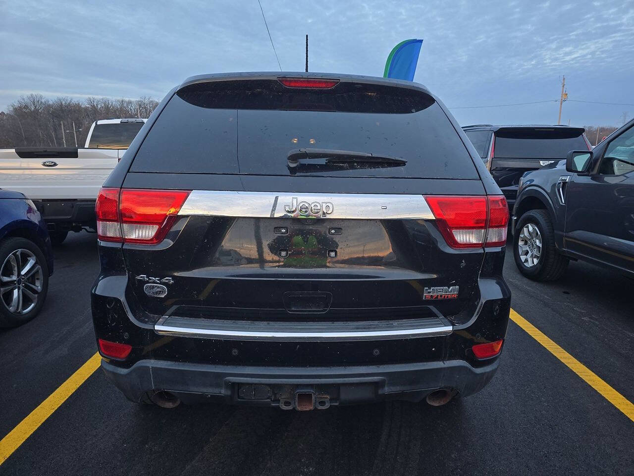 Used 2013 Jeep Grand Cherokee Overland image 2