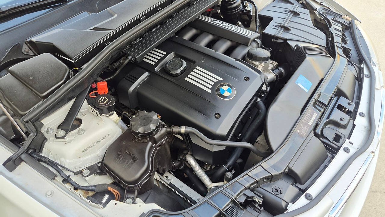 Used 2008 BMW 128i Convertible RWD image 41