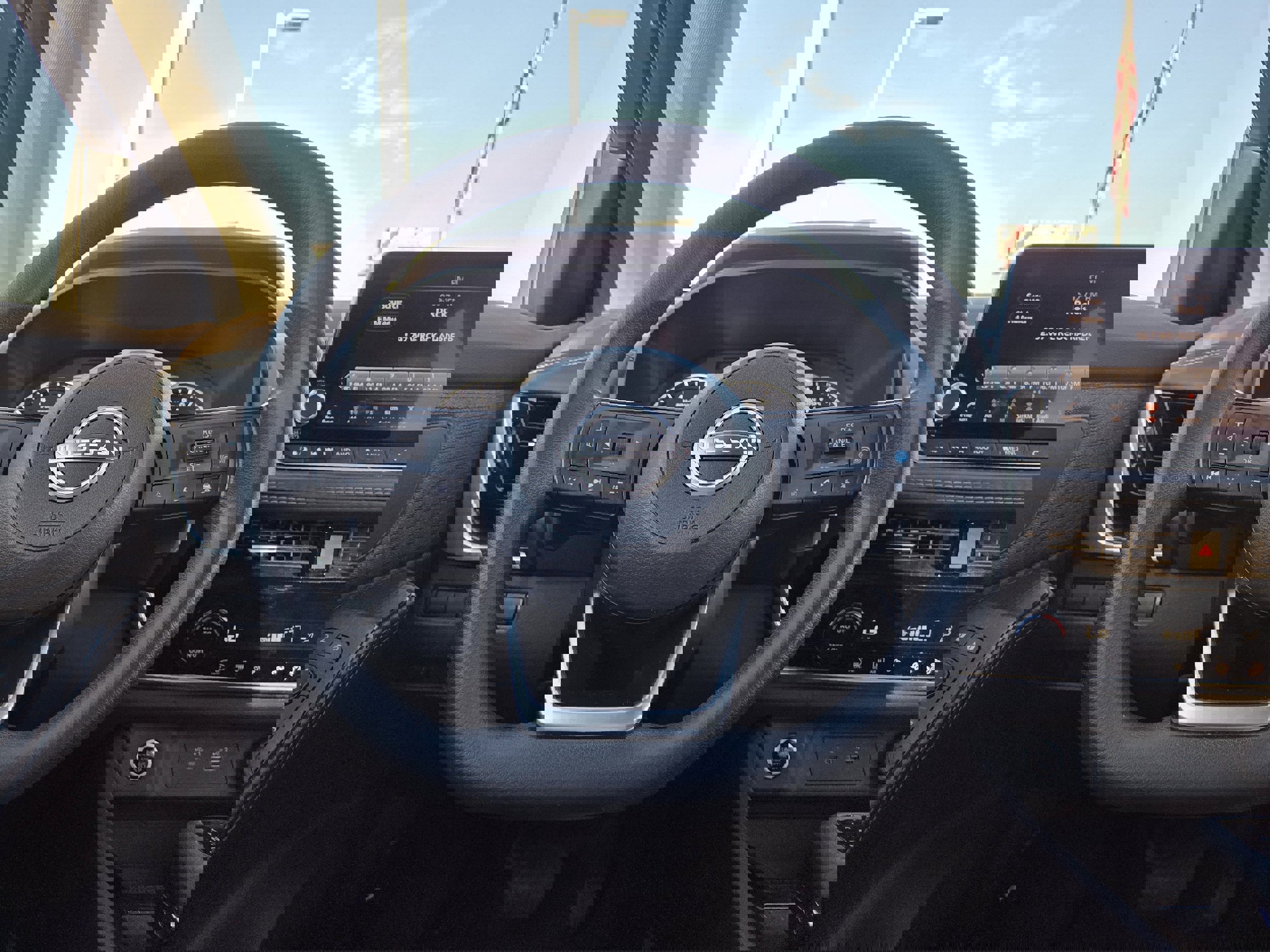 Used 2022 Nissan Rogue SV image 37