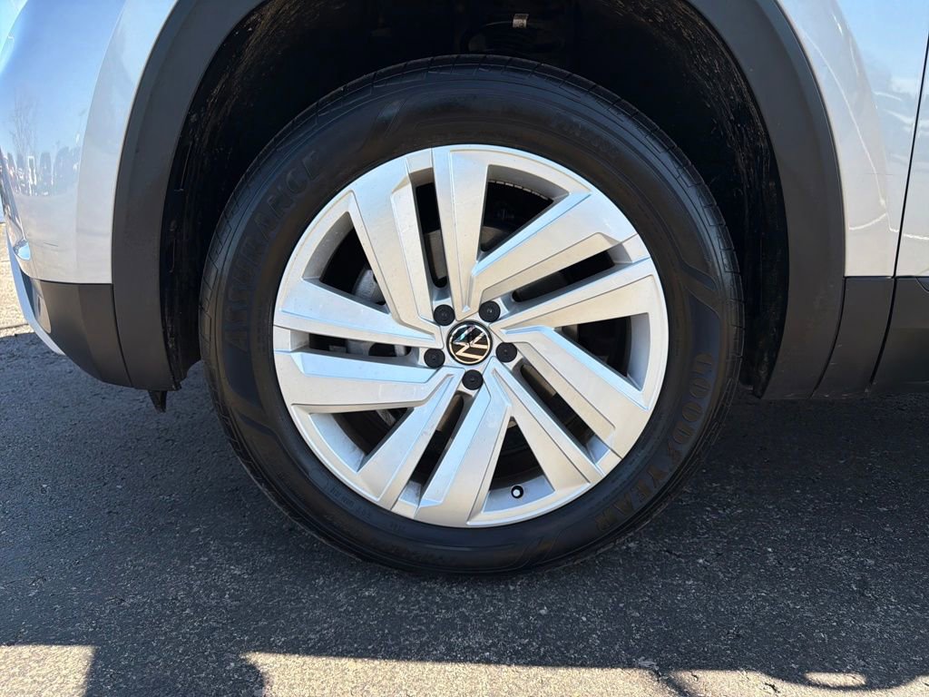 Used 2023 Volkswagen Atlas Cross Sport SE image 30