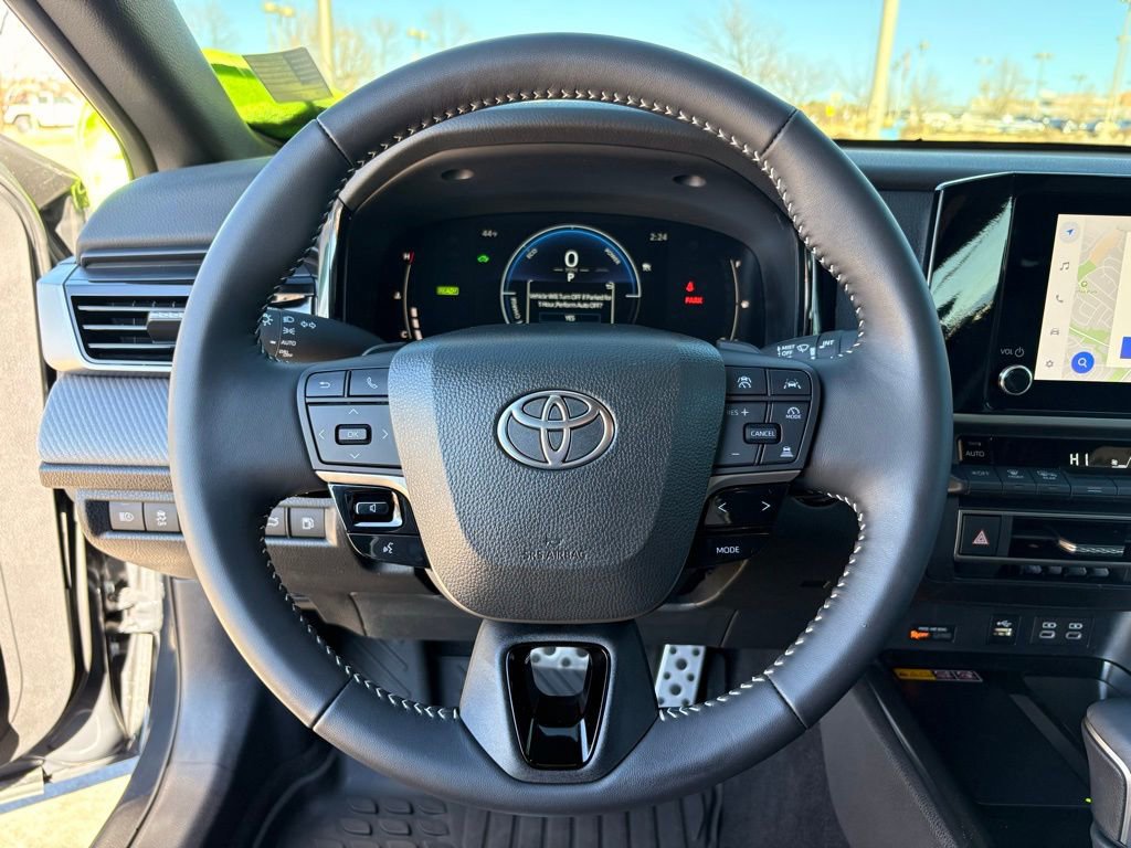 Used 2025 Toyota Camry SE w/ Convenience Package image 22