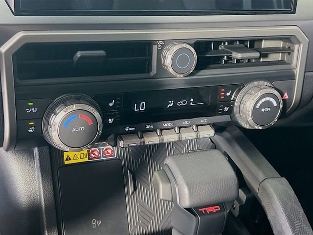 Used 2025 Toyota 4Runner TRD Off-Road Premium image 22