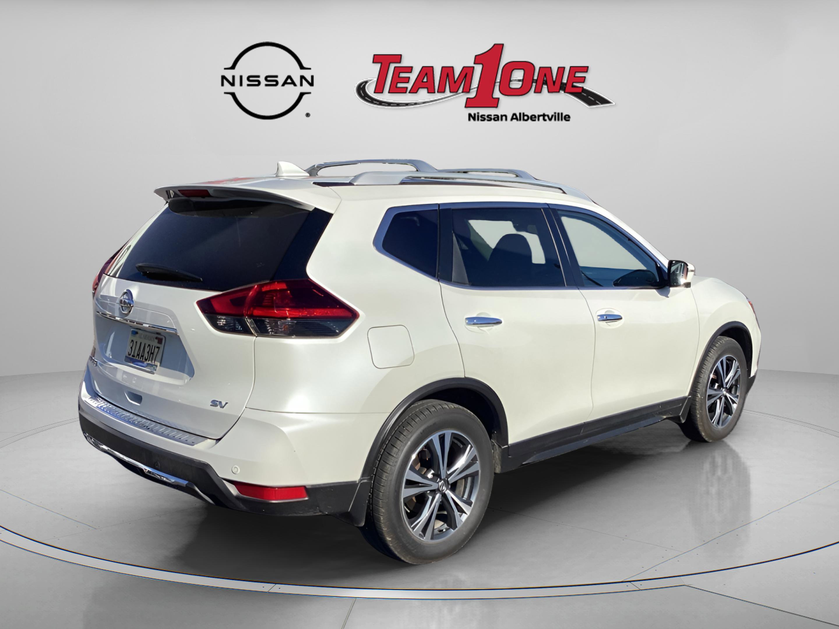 Used 2019 Nissan Rogue SV w/ Premium Package image 6