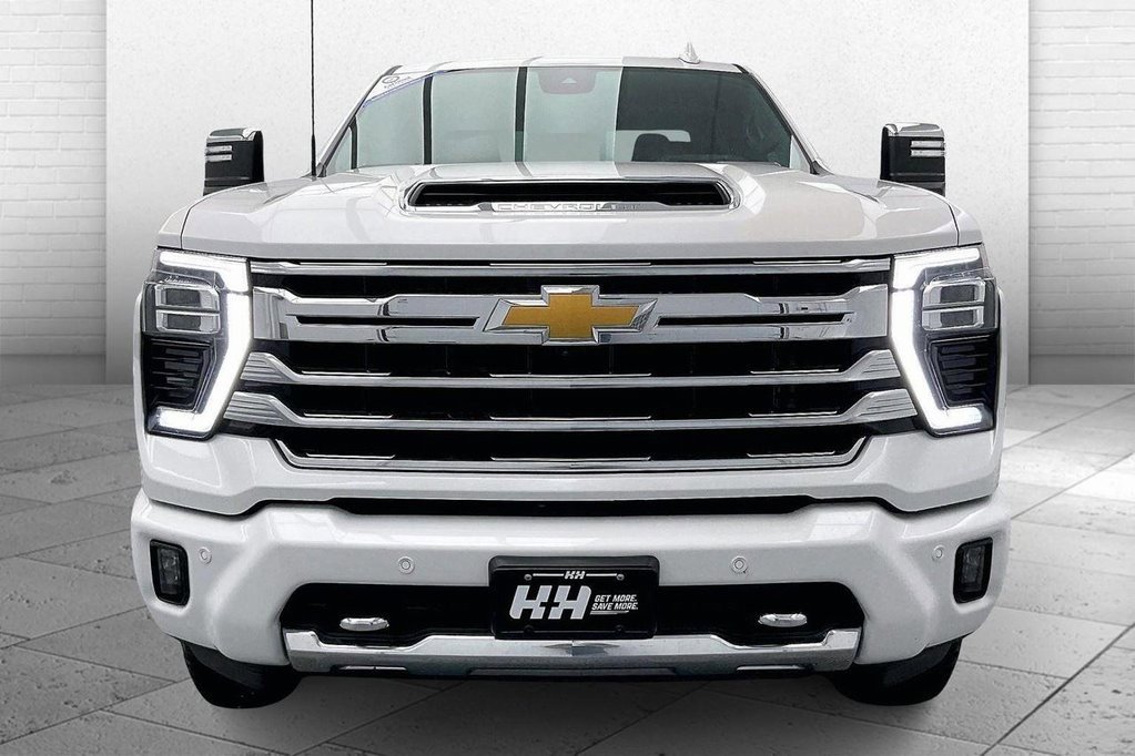 Used 2024 Chevrolet Silverado 3500 High Country w/ High Country Premium Package image 2