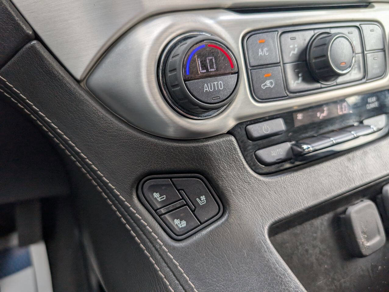 Used 2019 GMC Yukon XL SLT w/ Open Road Package image 21